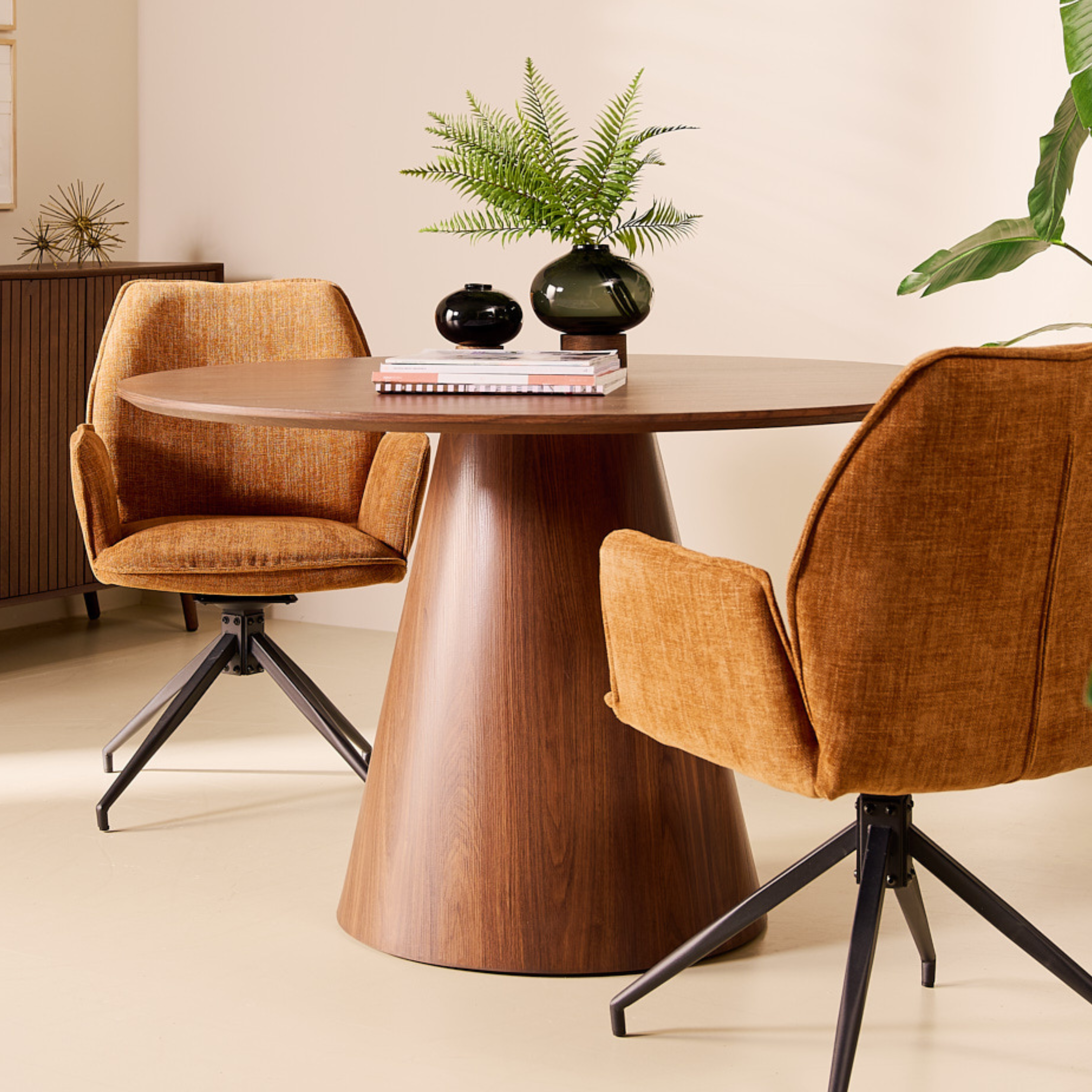 Louis Eettafel - Ø120cm Walnoot