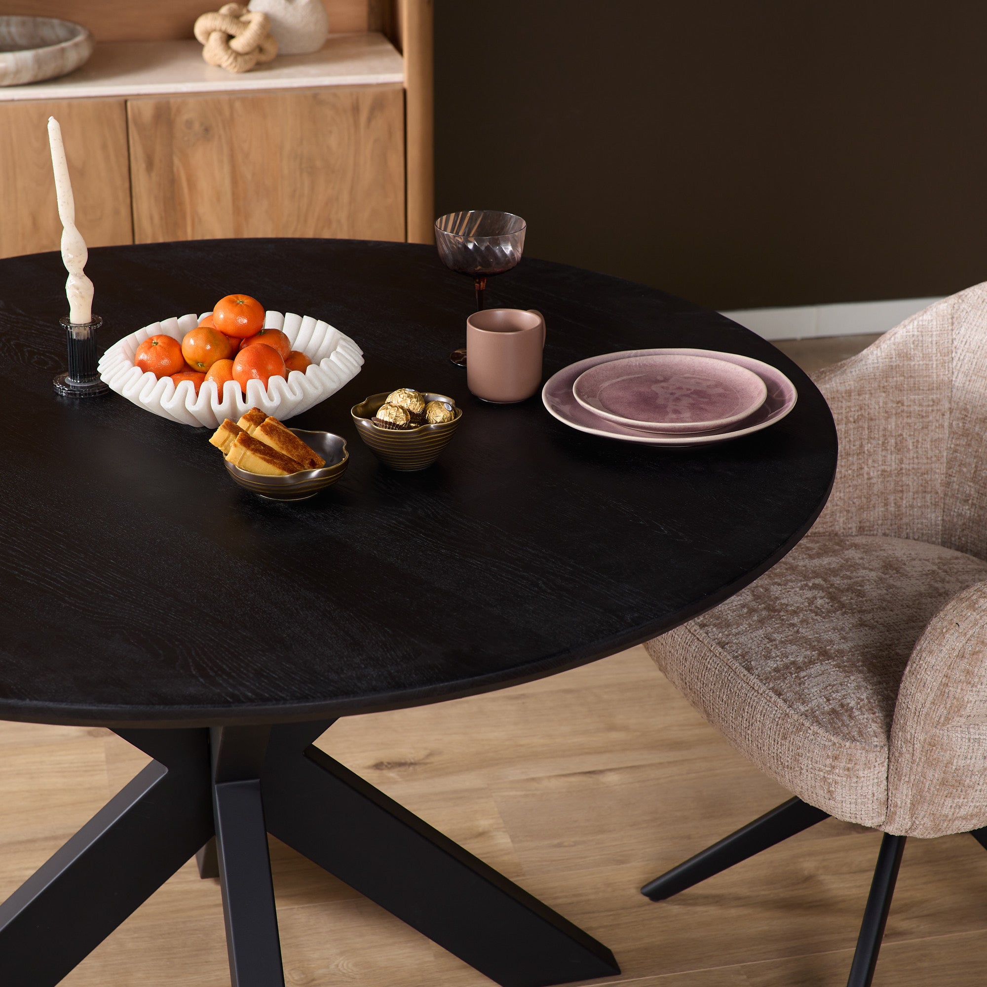 Eiken eettafel Ferris | Rond 150 cm | Zwart