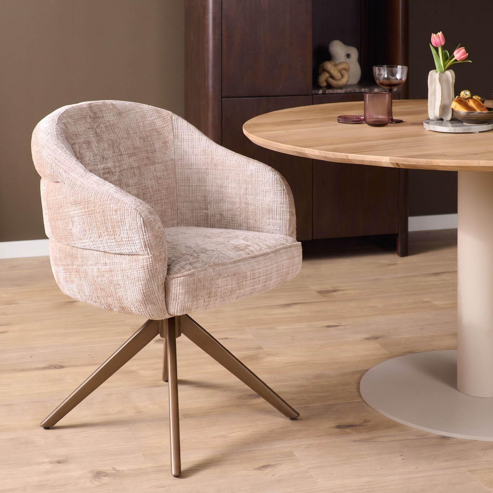 Draaibare eetkamerstoel Bella Beige Poot Brons
