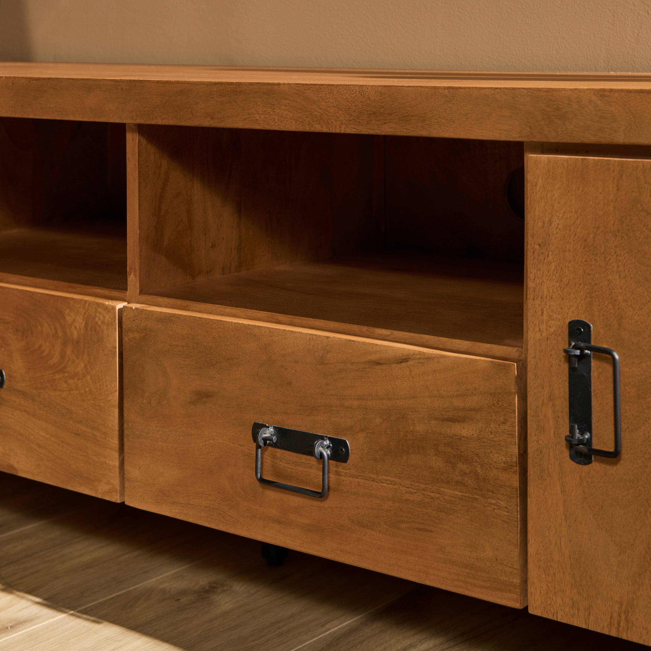 Tv meubel Boaz 200 cm | Twee deuren en twee lades